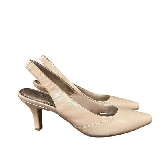 Life Stride Shoes - LifeStride Women's Knightingale Tender Taupe Shoe Pumps Size 10